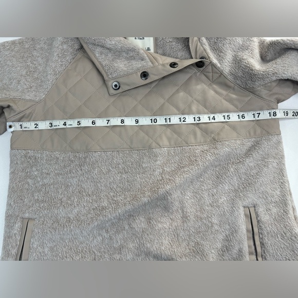 Abercrombie & Fitch *Taupe Asymmetrical Faux Quilted Leather Fleece Pullover XS - Picture 7 of 12